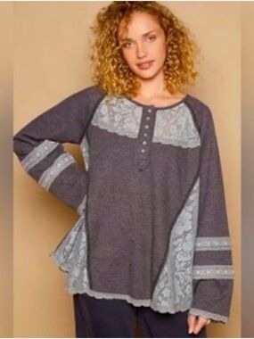 POL Gray Lace-Trim Waffle Knit Tunic
